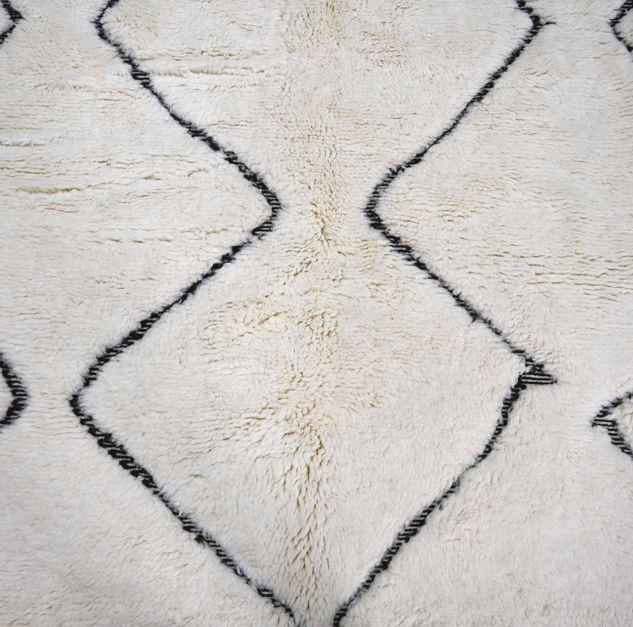 Custom Made Luxury Beni Mrirt Rug - Ettilux Home